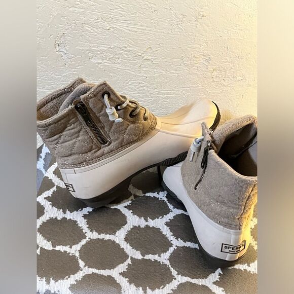 SPERRY boots-EUC- Sherpa lining, cream colored, gently loved w/ lots of life sz6 - Picture 4 of 11